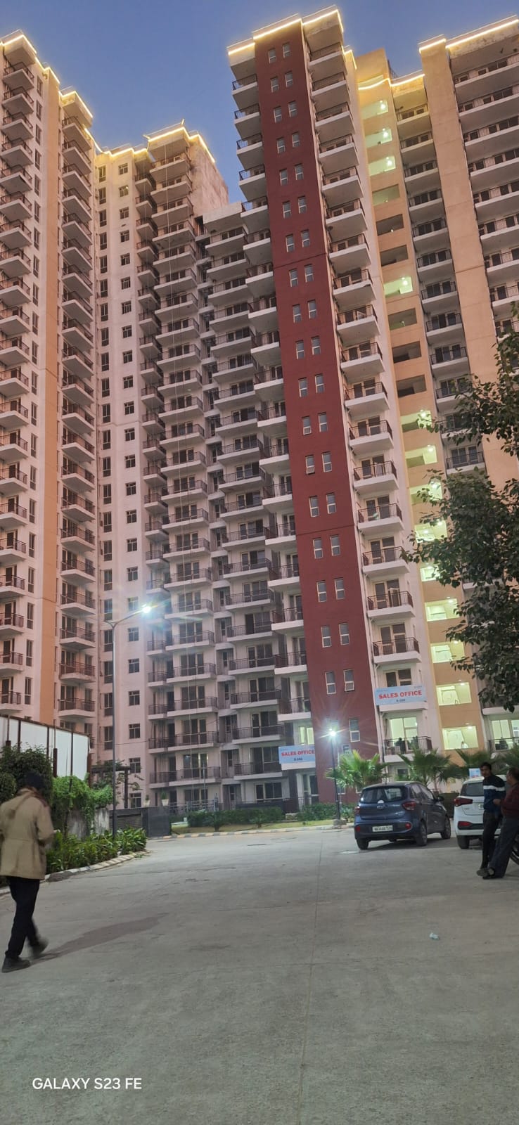 3.5 BHK + Servant Room,Study Room Apartment For Sale in Imperia Esfera