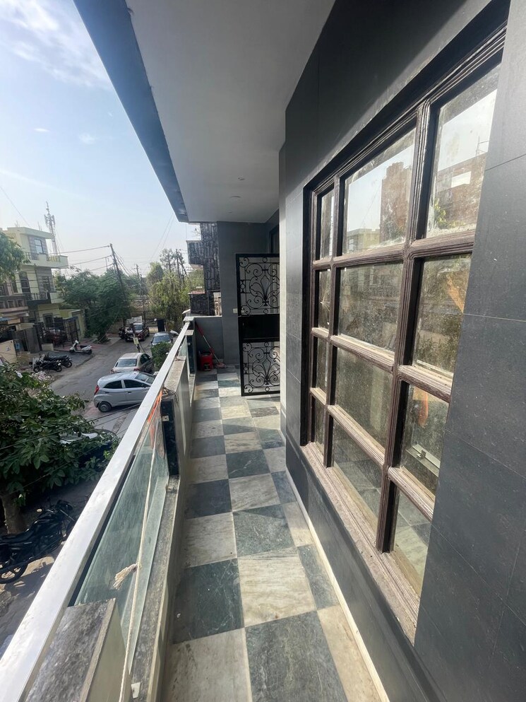 Balcony, rajendra nagar sector 5 4 Bedroom 1900 Sq.Ft. Builder Floor In Rajendra Nagar Sector 5 Ghaziabad 8046410