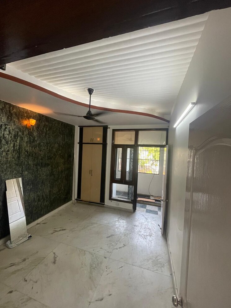 Room, rajendra nagar sector 5 4 Bedroom 1900 Sq.Ft. Builder Floor In Rajendra Nagar Sector 5 Ghaziabad 8046410