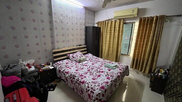 Bedroom in 4 BHK Apartment at Bayview Terraces, Prabhadevi – for Rent