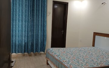 1 RK Builder Floor For Rent in Gaur City 2