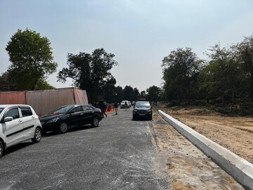 Parking in  Plot at Loutolim – for Sale