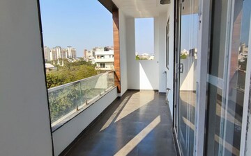 2 BHK Builder Floor For Rent in Gaur City 2