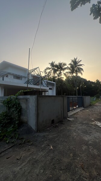 Plot For Resale in Kuttoor Thrissur  8046439