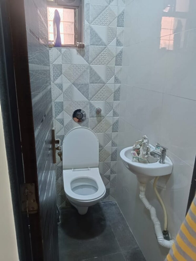 Bathroom, silver-arch-eden-woods 2 Bedroom 700 Sq.Ft. Apartment In Andheri West Mumbai 8046504