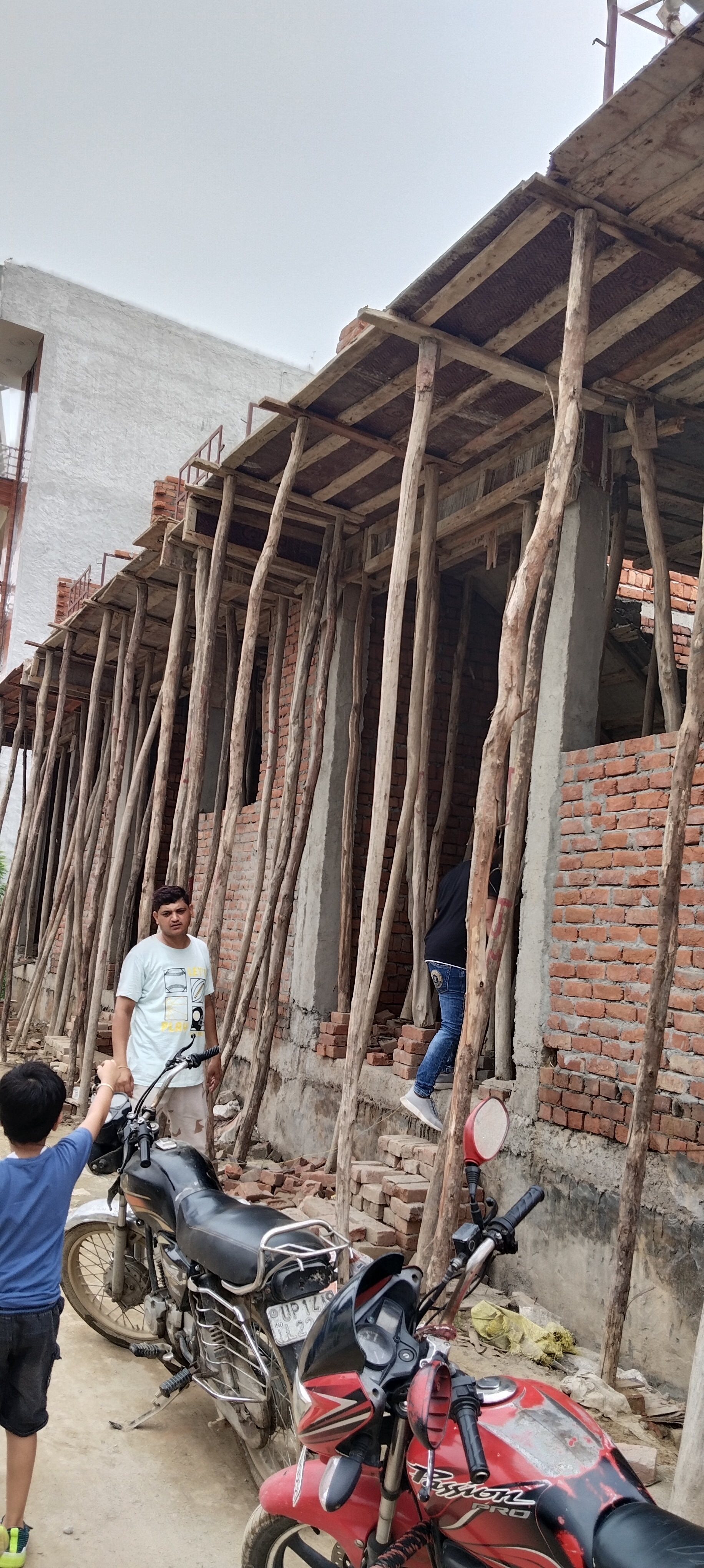 Plot For Sale in New Garden Enclave