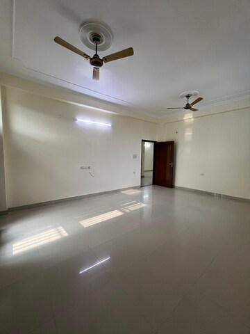 Room in 6+ BHK Independent House at Sector 47 – for Sale