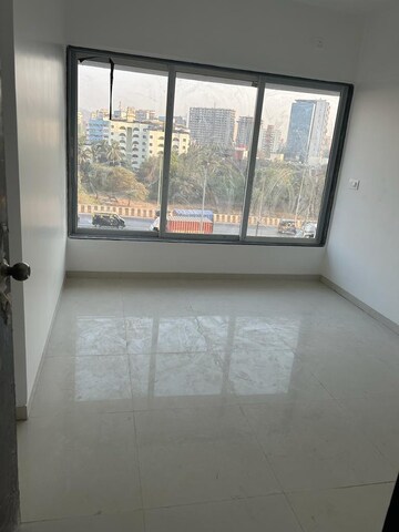 Room in 2 BHK Apartment at Grace Mass Metropolis, Chembur – for Rent