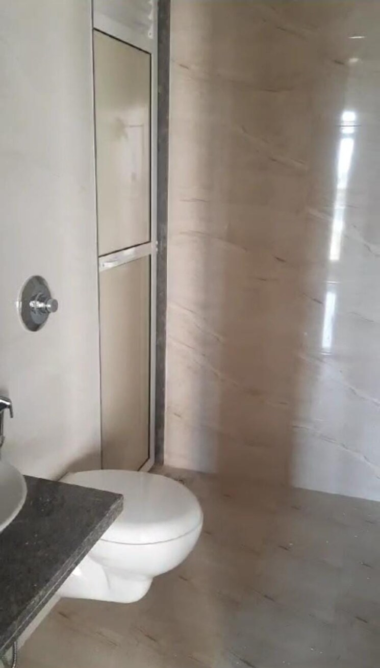 Bathroom, metropolis-aquaris-phase-1 1.5 Bedroom 570 Sq.Ft. Apartment In Kasarvadavali Thane 8046817