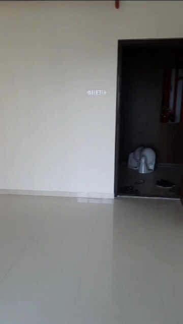 Furnished Amenities in 1.5 BHK Apartment at Metropolis Aquaris Phase 1, Kasarvadavali – for Sale