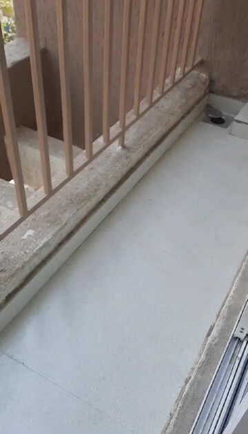 Balcony in 1.5 BHK Apartment at Metropolis Aquaris Phase 1, Kasarvadavali – for Sale