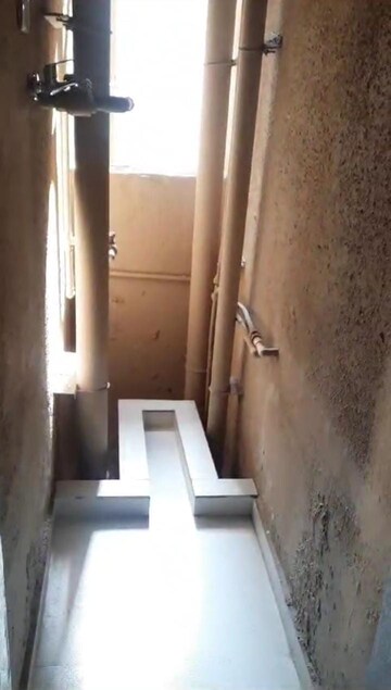 Building Lobby in 1.5 BHK Apartment at Metropolis Aquaris Phase 1, Kasarvadavali – for Sale