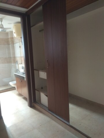 Room in 4 BHK Builder Floor at New Friends Colony – for Rent