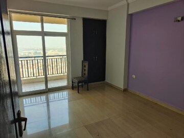 Room in 3.5 BHK Apartment at Saviour Greenisle, Sain Vihar – for Sale