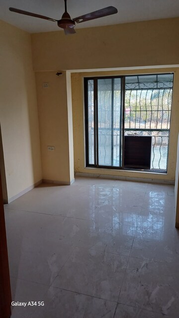 Bedroom in 3 BHK Apartment at Gaurav Woods Phase I, Mira Road – for Rent
