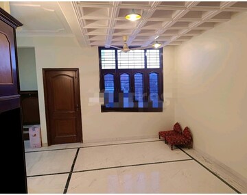 Bathroom in 2 BHK Builder Floor at RWA Apartments Sector 26, Sector 26 – for Rent