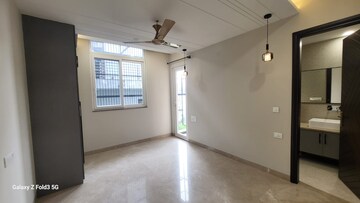 Room in 3 BHK Builder Floor at Ansal Sushant Lok I, Sector 43 – for Sale
