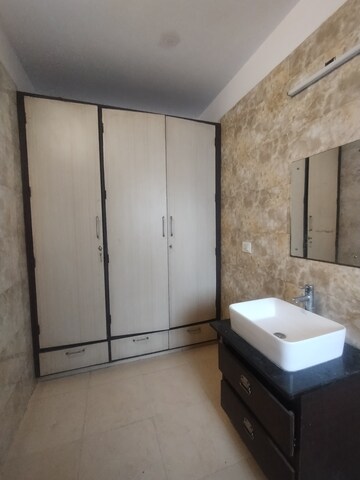 Furnished Amenities in 3 BHK Builder Floor at Ansal Sushant Lok I, Sector 43 – for Rent