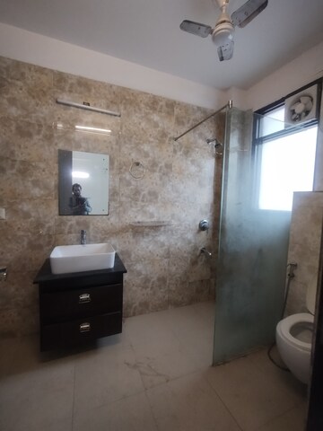 Furnished Amenities in 3 BHK Builder Floor at Ansal Sushant Lok I, Sector 43 – for Rent
