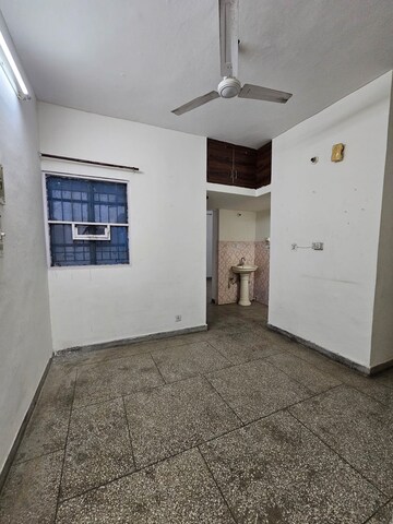 Room in 2 BHK Apartment at Sector 23 Dwarka – for Sale
