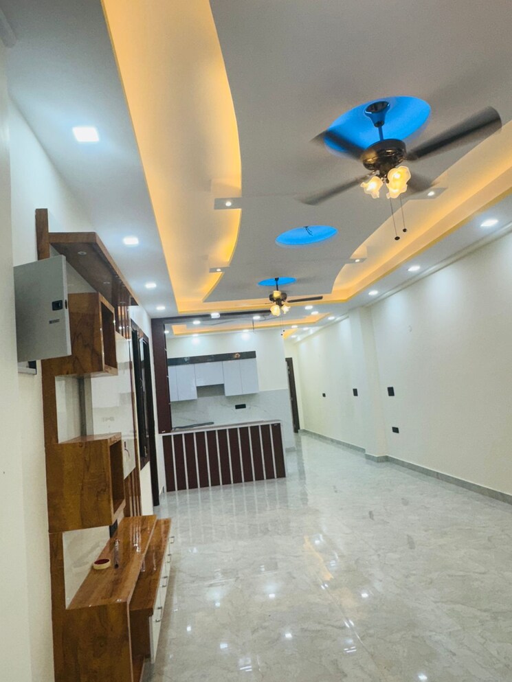 Room, gyan khand 4 Bedroom 1900 Sq.Ft. Builder Floor In Gyan Khand Ghaziabad 8047038