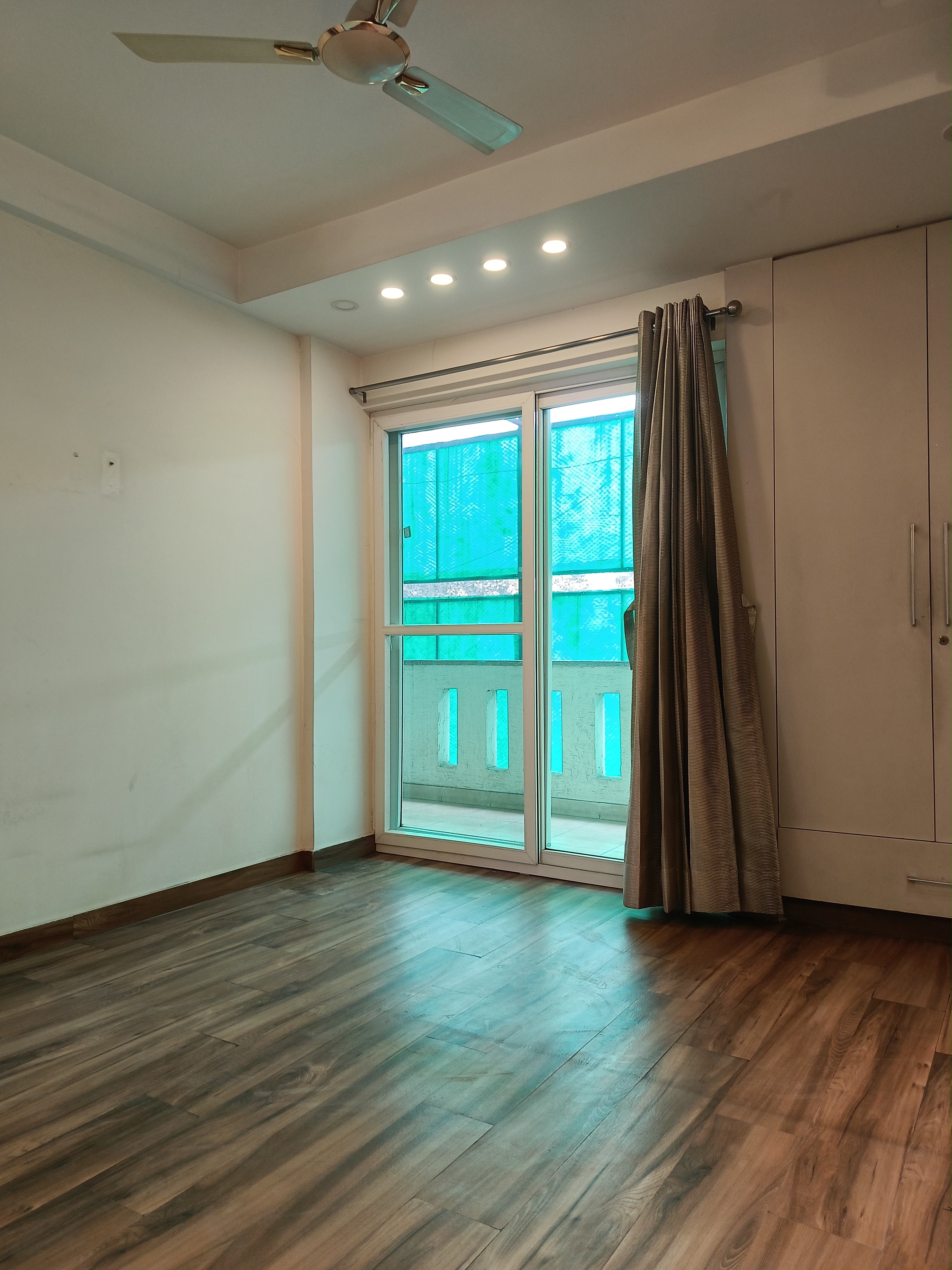 3 BHK + Pooja Room Builder Floor For Sale in Unitech South City II