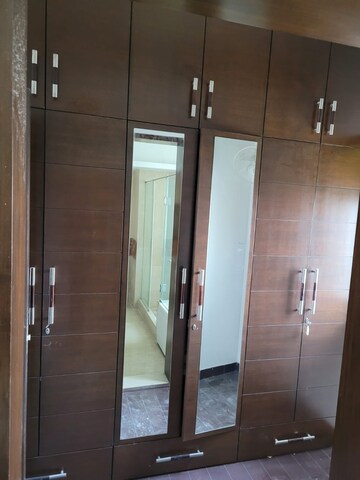 Bathroom in 4 BHK Apartment at Parsvnath Exotica, Sector 53 – for Sale