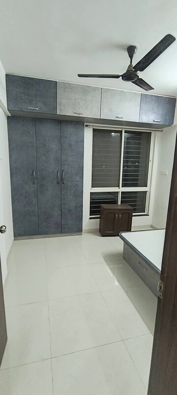 2 BHK Apartment For Rent in Dhanori