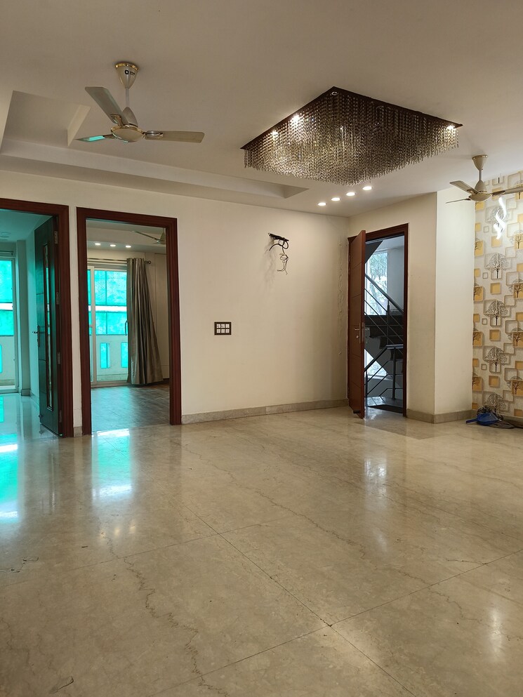 Room, unitech-south-city-ii 3 Bedroom 1800 Sq.Ft. Builder Floor In Sector 50 Gurgaon 8047075