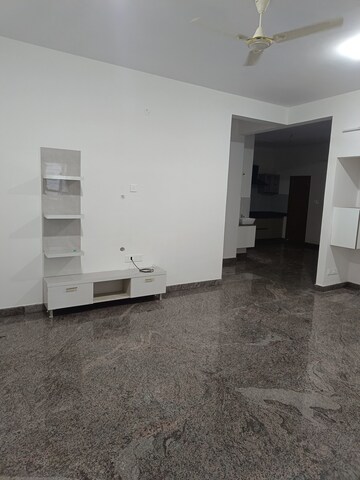 Room in 2 BHK Apartment at Jp Nagar – for Rent