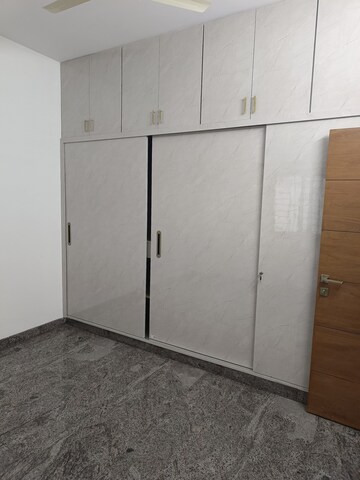 Room in 2 BHK Apartment at Jp Nagar – for Rent