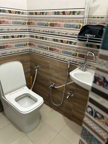 Furnished Amenities in 2 BHK Independent House at Jankipuram – for Rent