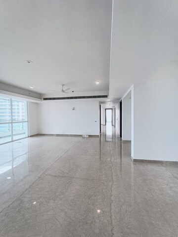 Room in 4 BHK Apartment at Paras Quartier, Gwal Pahari – for Sale