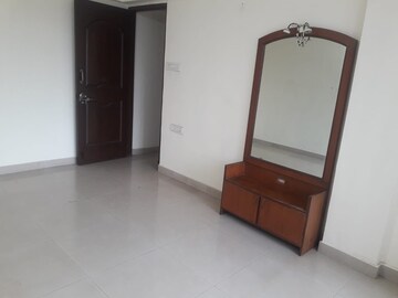 Room in 2 BHK Apartment at ASTHA Apartments, Chembur – for Rent