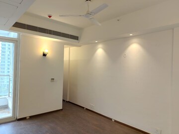 Room in 4 BHK Apartment at Paras Quartier, Gwal Pahari – for Sale