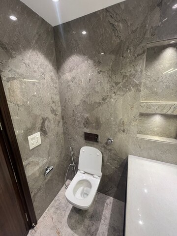 Furnished Amenities in 4 BHK Builder Floor at Safdarjang Enclave – for Rent