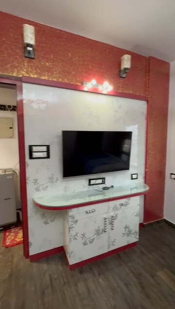 Furnished Amenities in 2 BHK Apartment at Andheri West – for Rent