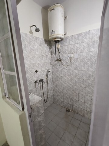 Bathroom in 1 BHK Builder Floor at Safdarjang Enclave – for Rent