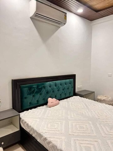 Bedroom in 3 BHK Builder Floor at Signature Global City, Sector 37d – for Sale