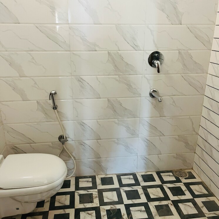 Bathroom, patiala road 3.5 Bedroom 1420 Sq.Ft. Apartment In Patiala Road Zirakpur 8047306