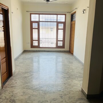 Room in 3.5 BHK Apartment at Patiala Road – for Sale