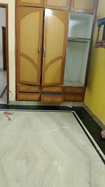 Furnished Amenities in 2 BHK Builder Floor at Pitampura – for Rent