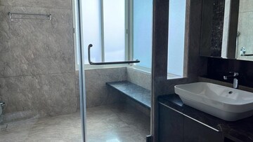 Room in 5 BHK Apartment at Avighna One Avighna Park, Lower Parel – for Sale