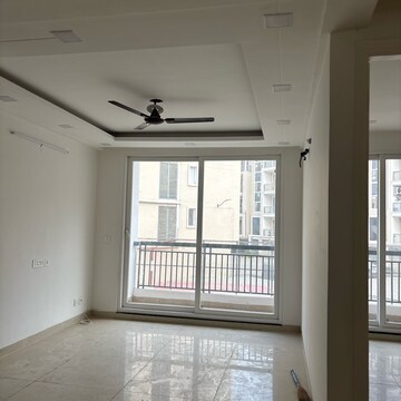 Room in 3 BHK Apartment at Maxxus Elanza, Nagla Road – for Rent