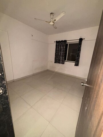 Room in 2 BHK Apartment at Anand Rise Alta, Tathawade – for Rent