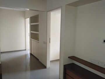 Room in 2.5 BHK Apartment at Nirmiti Horizon, Aundh – for Sale