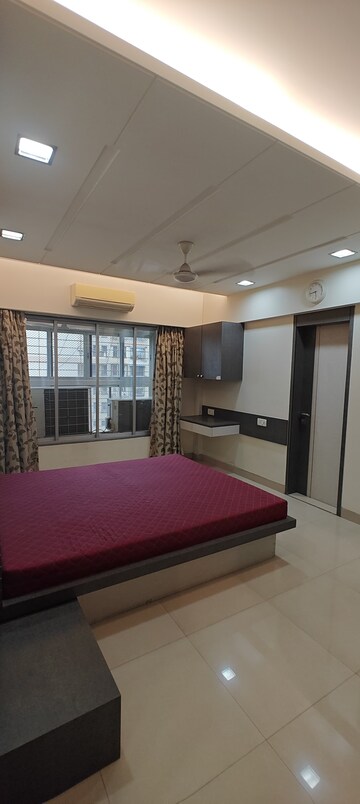 Bedroom in 4 BHK Apartment at Meridian Apartment, Nerul Sector 6 – for Rent