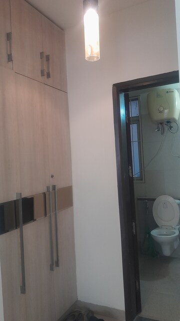 Furnished Amenities in 3 BHK Builder Floor at Unitech Nirvana Country Cedar Crest, Sector 50 – for Rent