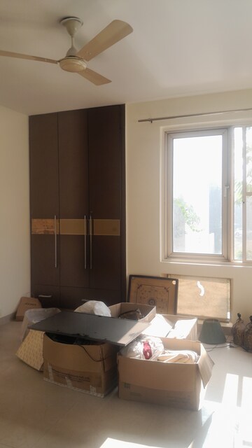 Furnished Amenities in 3 BHK Builder Floor at Unitech Nirvana Country Cedar Crest, Sector 50 – for Rent