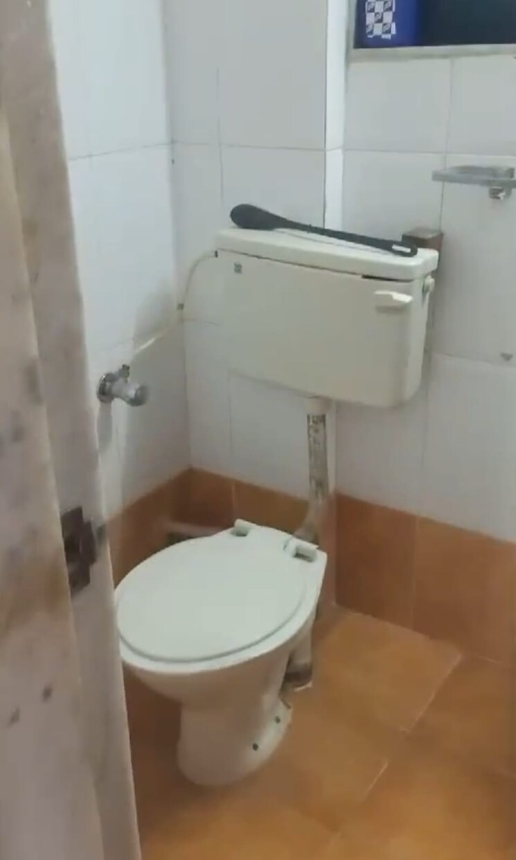 Bathroom, cosmos-hills 2 Bedroom 700 Sq.Ft. Apartment In Pokhran Road No One Thane 8047602